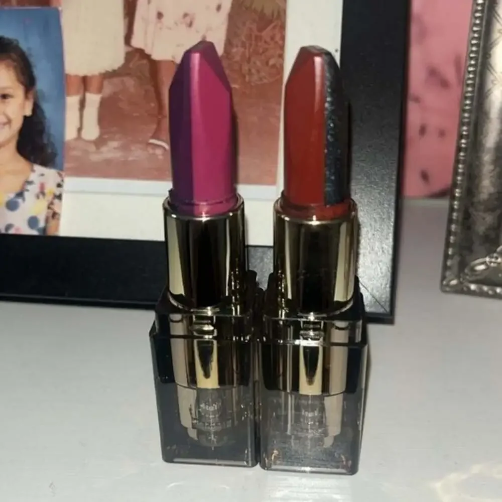 Two Tone Purple Lipstick Matte PurpleDuo